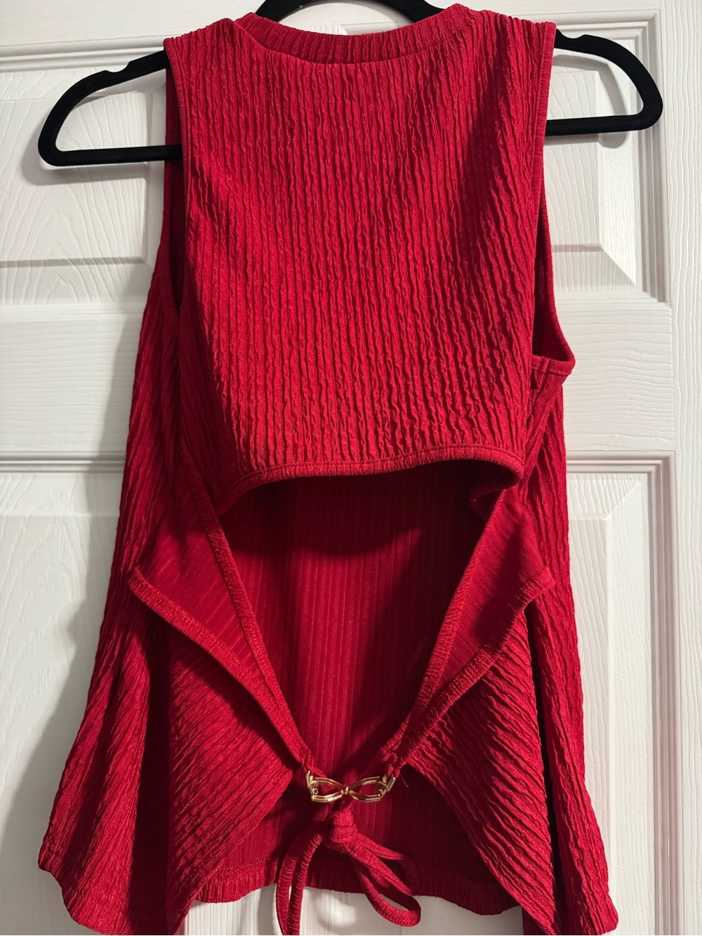 Red Textured Sleeveless Cutout Top & Jogger Pants Set with Gold Hardware